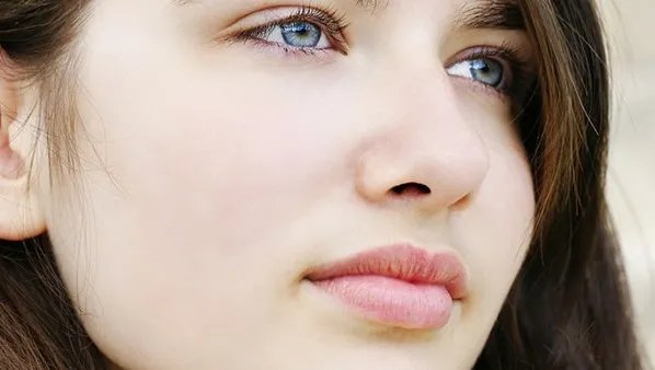 脸颊发红是怎么回事