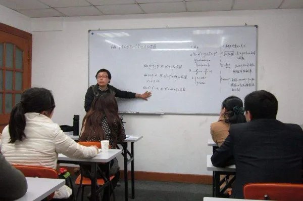 花23万上1对2辅导班，高考物理考2分，教育机构到底该不该退钱？