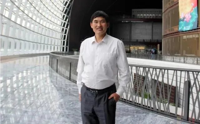 朱之文网上一直比较火，那么您认为朱之文可以称为农民歌唱家吗？