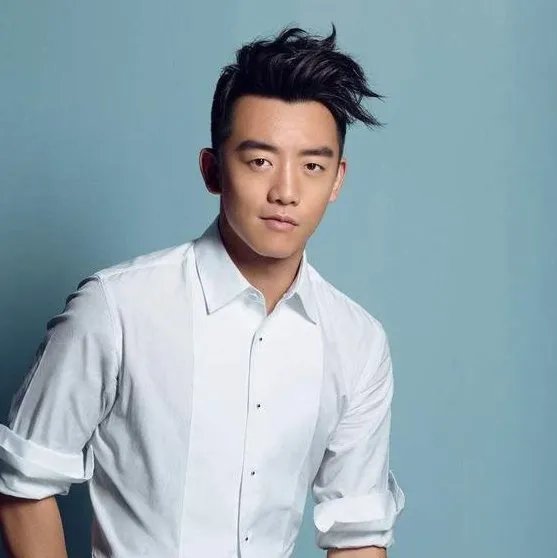 郑恺发文吐槽4位退出《跑男》的成员，最后一句话为何让人泪崩了？