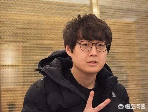 如果组建一支英雄联盟地表最强战队，哪些选手的巅峰时期能够胜任？