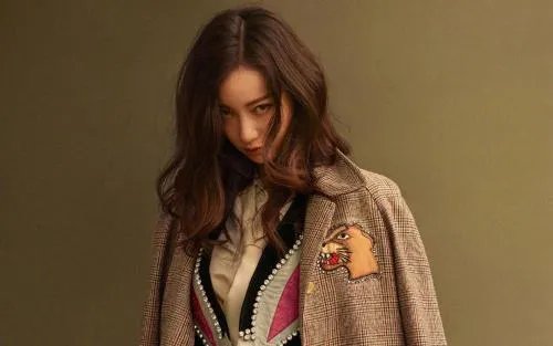 冯绍峰孩子都生完了，前任女友倪妮为什么还是单身？