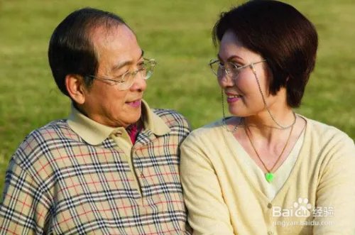 女子割肾救夫不离不弃，夫妻有爱便会出现奇迹！