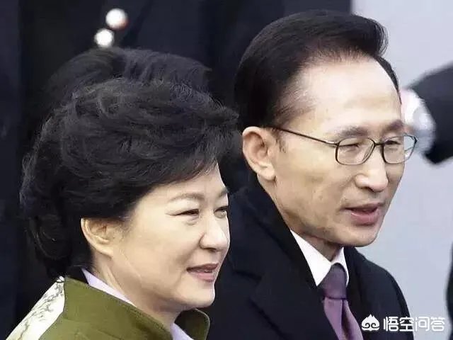 李明博与朴槿惠在去年和今年同一时段被提请逮捕, 是巧合还是故意？