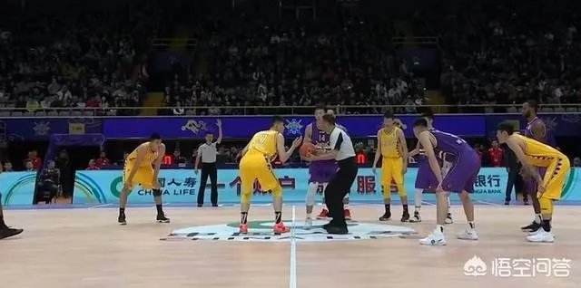 浙江广厦男篮助教王博摊上事了，在CBA比赛现场阻碍记者拍摄，损坏拍摄仪器，如何评价？