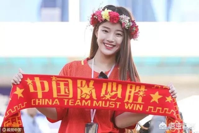 国足战威尔士，鲁能后卫郑铮力压李学鹏首发，你觉得在里皮心中谁才是中国第一左后卫？