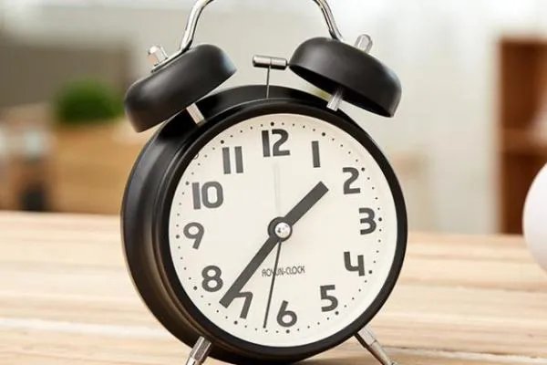 会说没有嘴会走没有腿谜底是什么？