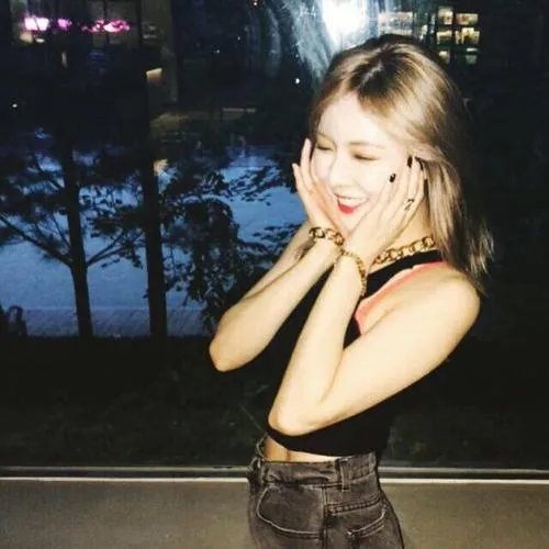 泫雅推迟回归，是否有透漏下次回归的日期？