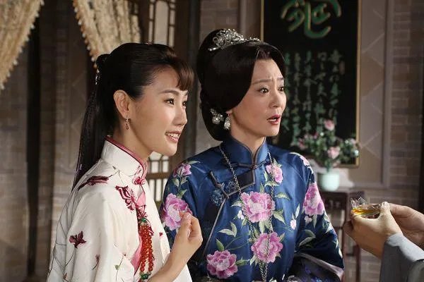 琼瑶剧御用女郎俞小凡和刘雪华，两人在演技上各有什么特点?