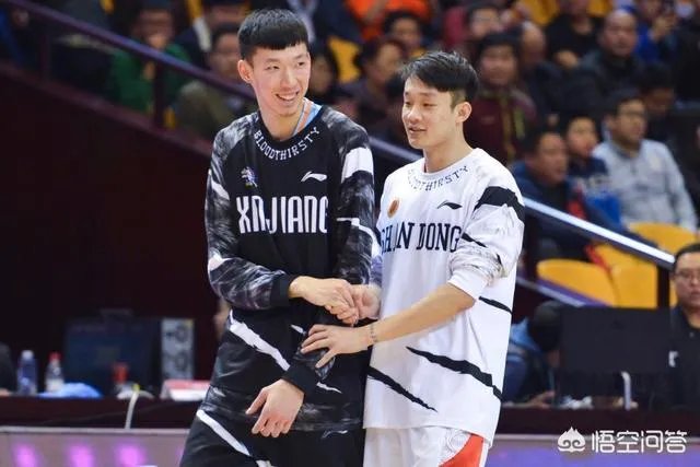 丁彦雨航拿了两届CBA常规赛MVP，为何在NBA地位远不如周琦？