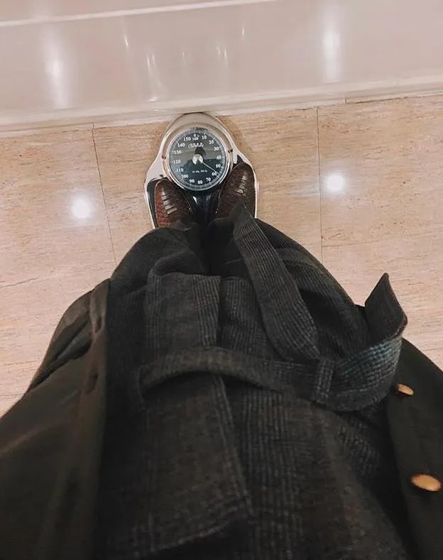 蔡徐坤肖战身高180厘米以上，体重却不到120斤，你怎么看？