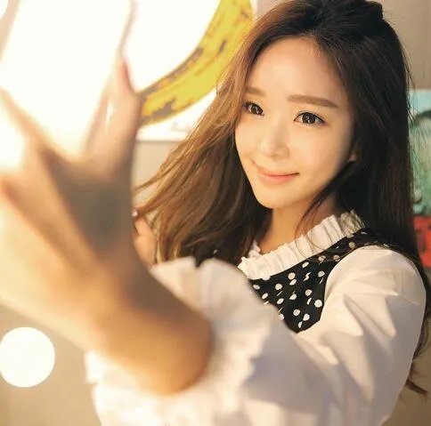 【图】韩国第一美模郑初美生活照欣赏 揭秘整容绯闻是否真实