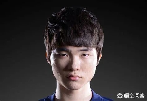 如果组建一支英雄联盟地表最强战队，哪些选手的巅峰时期能够胜任？