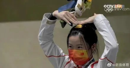 日本东京奥运会中国首金获得者杨倩，她真的是清华大学的学生吗？