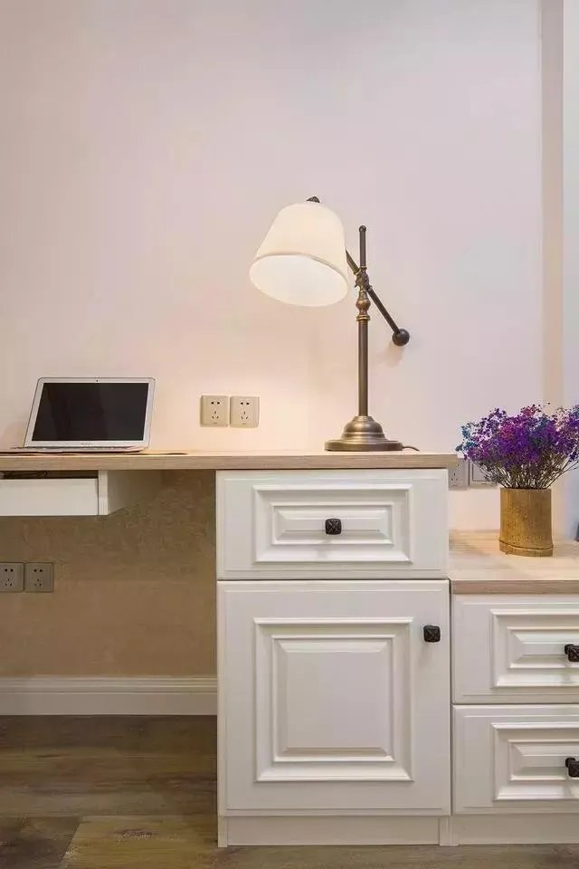 如何打造令人羡慕的房子？淡雅色调和简单家具就够了！