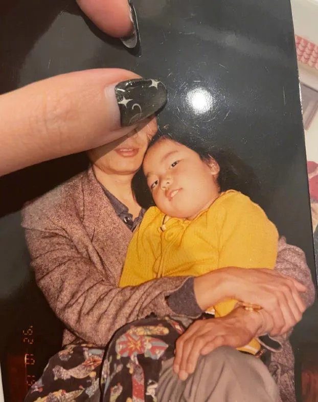 周扬青家里是什么家世？她的家世怎么样（爸爸照片曝光）