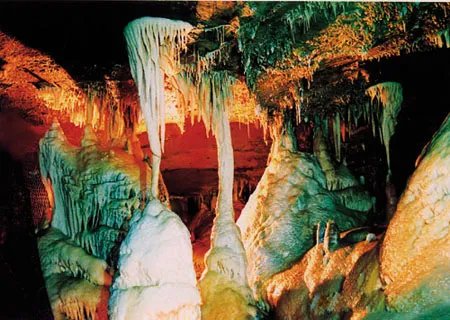 博山溶洞的简介