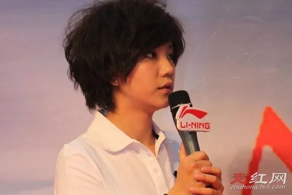 李霄云刘惜君之恋分手原因 感情很好被认为是同志