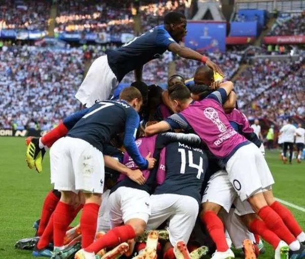 乌拉圭vs法国前瞻，谁能冲进四强？