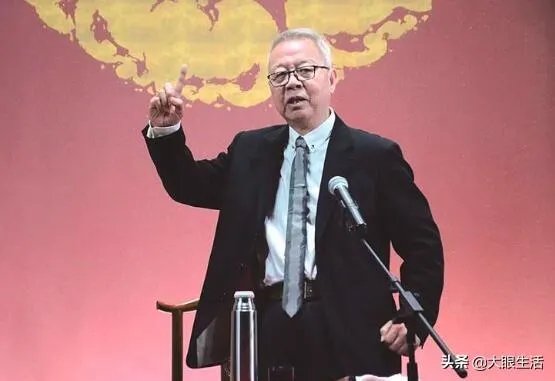 在中国的评书界里，谁能称得上“大师”？举例说明一下？