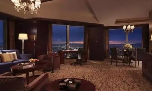 珠海腾湖大酒店附近发生煤气爆炸，造成了多少人员伤亡？