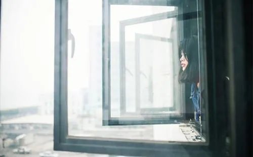 新家刚装修完不久，买台空气净化器除甲醛有用吗？