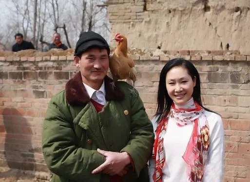 朱之文网上一直比较火，那么您认为朱之文可以称为农民歌唱家吗？