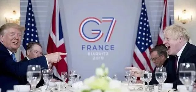 英国首相约翰逊下周一恢复工作，你猜他对英国人最想说的话是什么？