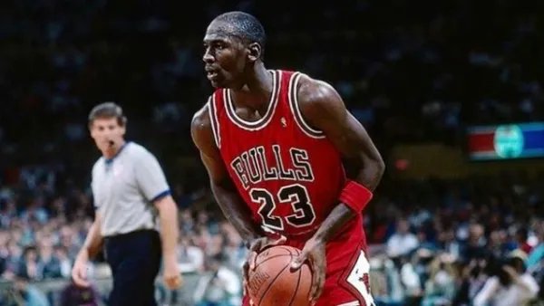 NBA哪些球员拥有最多的MVP奖杯？