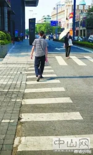 大连的人行道为什么那么窄？