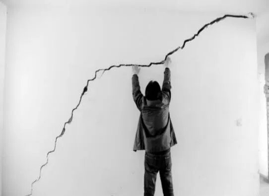 墙体裂缝怎么处理 墙体裂缝的原因分析