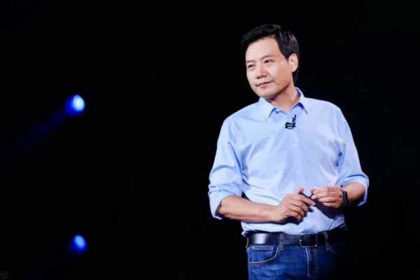 雷军卸任小米电子软件董事长，将会由谁来接替这个职位？