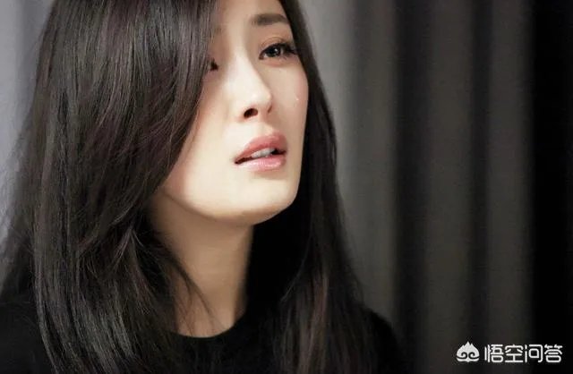 杨幂主演的《筑梦情缘》收视、口碑扑街，曾经的流量女王，为何扛不动收视了？