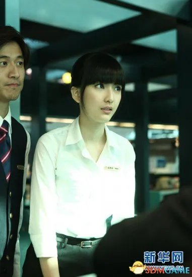 深大校花温健婷新旧照片对比：青涩退去变优雅