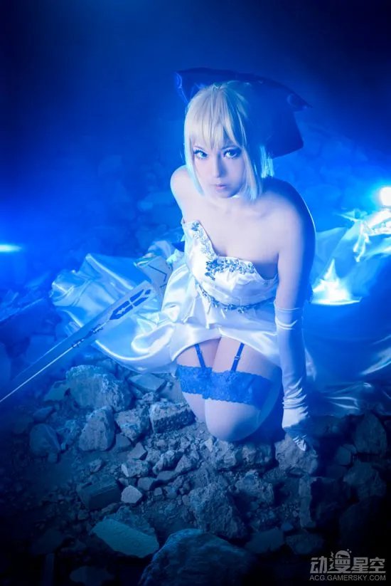 日本小姐姐各色Saber COS秀 被束缚的呆毛王