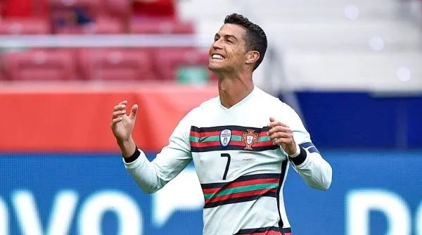 C罗成为欧洲杯正赛历史最佳射手，他是怎么做到的