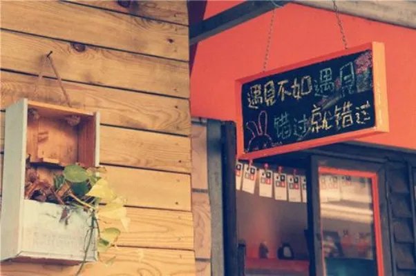 景逸辰上官凝小说 景逸辰上官凝我家秘书有点甜全文免费阅读