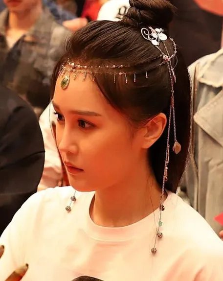 前妻女儿第一次去赵本山家，现在妻子马丽娟态度冷淡，赵本山是怎么应对的？