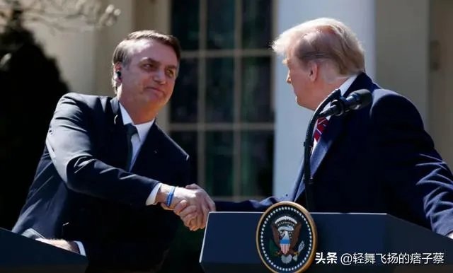 巴西单日新增病例近4万，美国都不是对手，巴西疫情怎么会发展到这种地步？