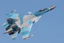 苏-34战斗轰炸机和苏-30歼击机 怎么这么像?? 它们有什么区别 而且轰炸机怎么这么像战斗机