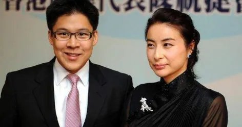 郭晶晶说话多有魅力：狂飙粤语毫不怯场，想不到比本地人还正宗，如何看？