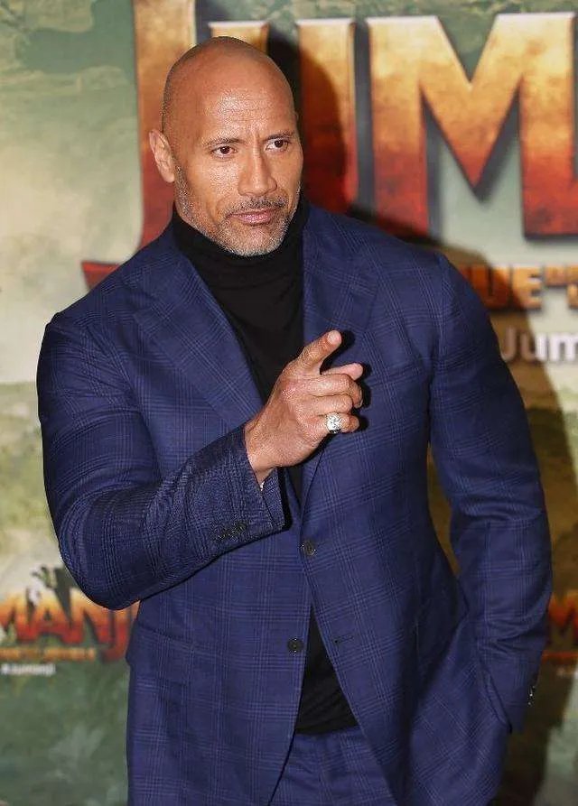 巨石强森与妻女确诊新冠，他们是如何被感染的？