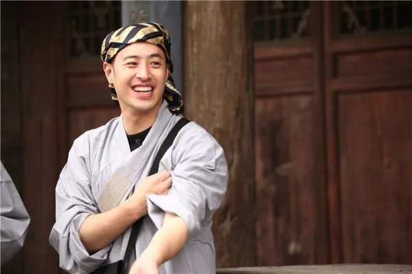 潘玮柏与东航空姐luna正式宣布结婚喜讯，潘玮柏喜欢什么样的人？