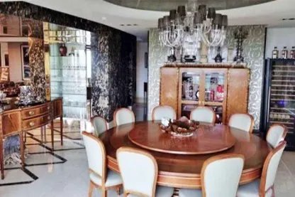 成龙北京豪宅被拍卖是因为什么？