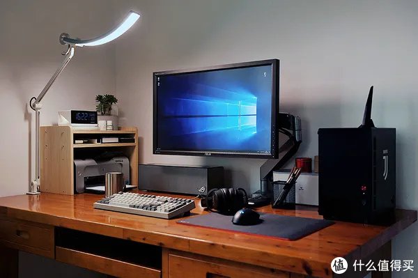 新年新面貌 — 更新布置下电脑桌面上的那些相关设备