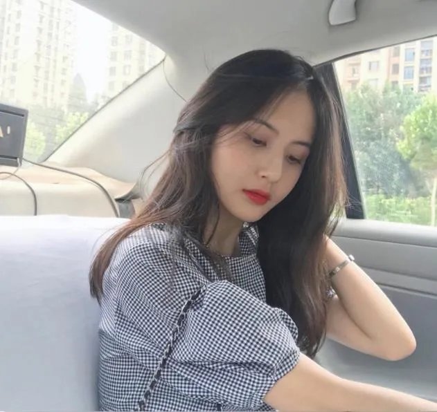 甜仇真名及个人资料：甜仇为什么离开小镇姗姗