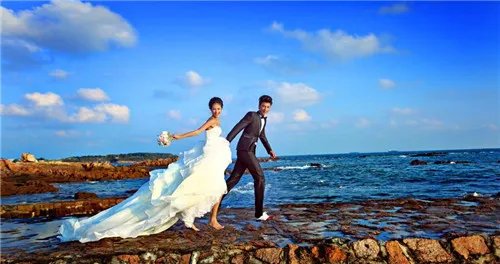 青岛婚纱摄影排行榜    青岛婚纱摄影外景地推荐
