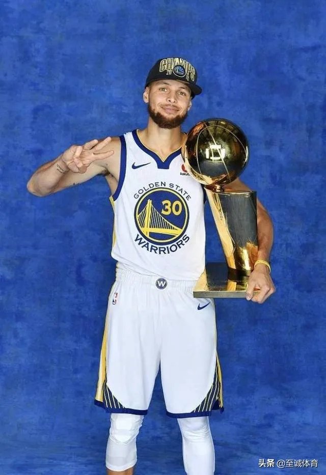 如果萌神库里一直在勇士队直到退役，他会是勇士队史最佳球员吗？