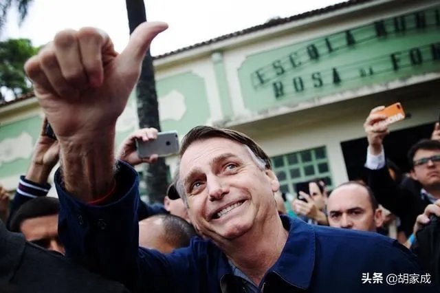 巴西单日新增病例近4万，美国都不是对手，巴西疫情怎么会发展到这种地步？