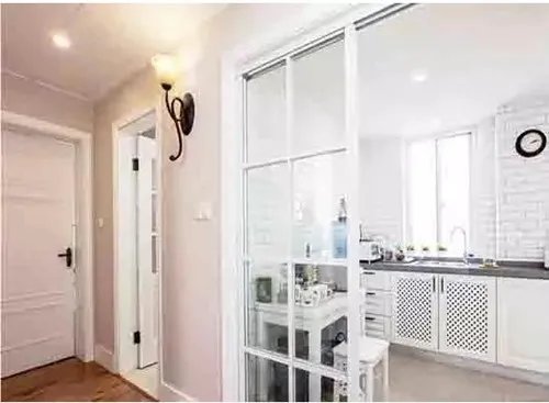 厨房隔断玻璃墙效果图 厨房玻璃隔断如何设计